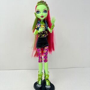Monster High Venus McFlytrap Ghouls Night Out Doll Green Pink Mattel 11in
